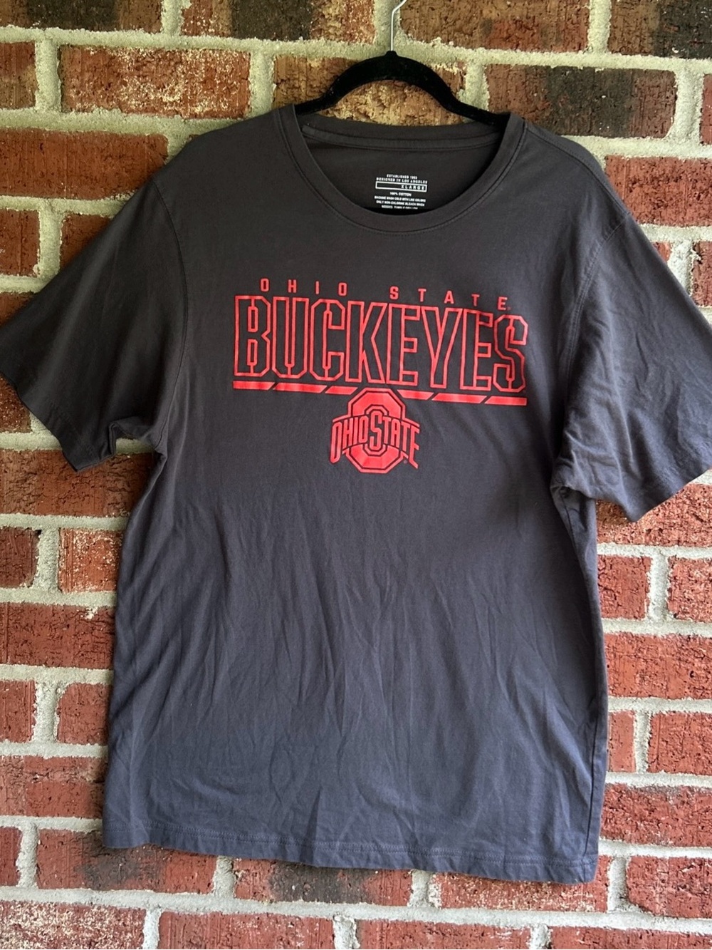 Ohio State Buckeyes T-shirt Size X-Large.Designed In Los Angeles. NWOT
